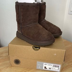 UGG Classic II Little Kid Boot